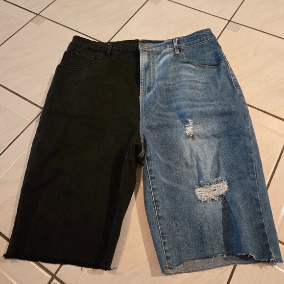 NWT Fashion Nova In A Split Second Two Tone Denim Cutoff Shorts Black Combo 11 - Picture 1 of 4